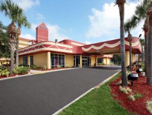 Baymont Inn & Suites Maingate Kissimmee