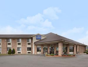 Baymont Inn & Suites Monroe