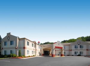 Best Western Plus New England Inn & Suites Berlin