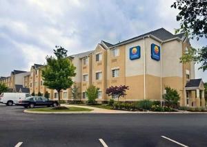 Comfort Inn & Suites Airport Sterling