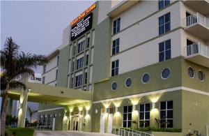 South River Suites Medley
