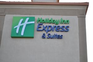 Holiday Inn Express Hotel & Suites Roanoke Rapids