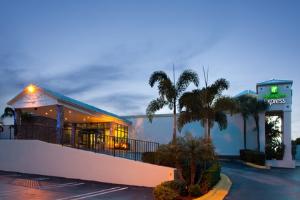 Holiday Inn Express Hotel Boynton Beach