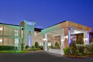 Holiday Inn Express Hotel Fayetteville