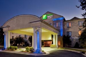 Holiday Inn Express Hotel & Suites Kinston