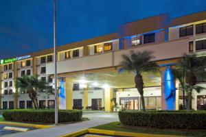 Holiday Inn Express Hotel & Suites Hialeah