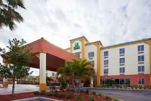 Holiday Inn Express Hotel & Suites Cocoa Beach