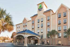 Holiday Inn Express Hotel & Suites Murrells Inlet
