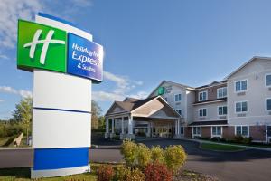 Holiday Inn Express Hotel & Suites Tilton
