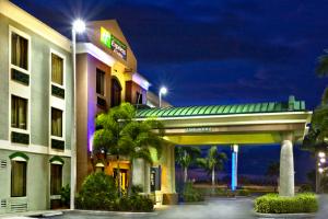 Holiday Inn Express Hotel & Suites Clewiston