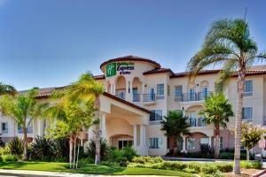 Holiday Inn Express Hotel Suites Corona