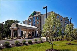 Holiday Inn Express & Suites Fairburn