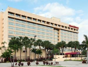 Howard Johnson Plaza Hotel Hialeah Gardens