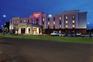 Hampton Inn Point South
