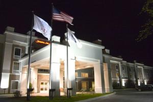 Hampton Inn & Suites Lenox