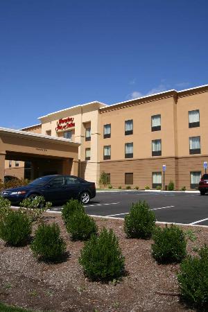 Hampton Inn & Suites Manchester