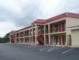 Knights Inn Byron