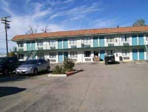 Knights Inn Corona