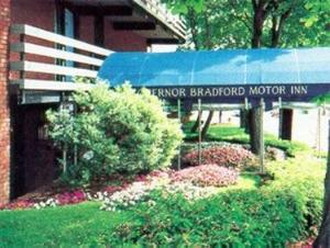 Governor Bradford on the Harbour Motel Plymouth