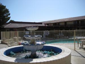 Heritage Inn & Suites Ridgecrest