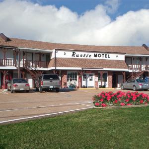 Rustic Motel Rolla