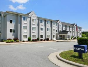Microtel Inn & Suites Hillsborough