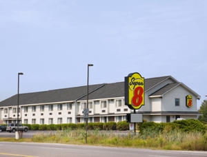 Super 8 Hotel Westbrook