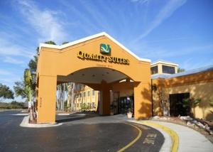 Quality Suites Universal South Orlando