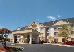 Quality Inn & Suites Pineville