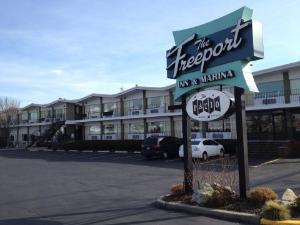 Freeport Motor Inn & Boatel